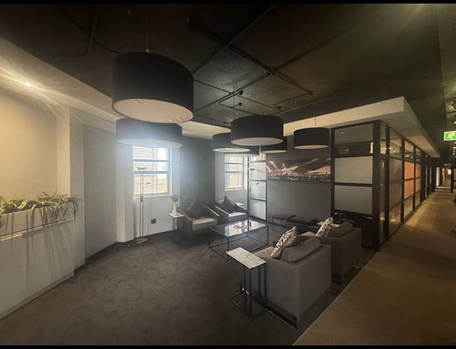 314M² OFFICE TO LET IN WYNBERG